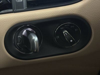 2022 Porsche MACAN thumbnail 24