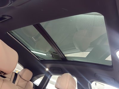 2022 Porsche MACAN thumbnail 35