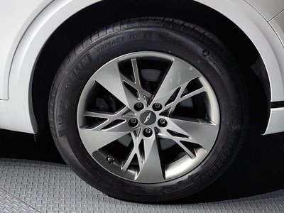 صورة 6 لـ 2023 Genesis GV70