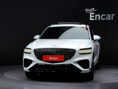 صورة 2 لـ 2023 Genesis GV70