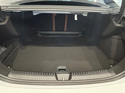 MERCEDES-BENZ E-CLASS - 8