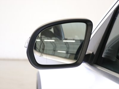 MERCEDES-BENZ GLB - 6