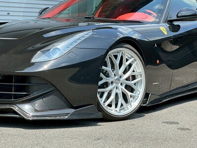 FERRARI F12 BERLINETTA - 8