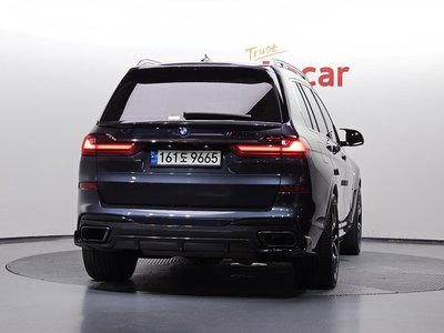 2020 BMW X7 photo 3