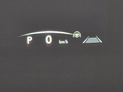 2025 Lexus LM — миниатюра 27