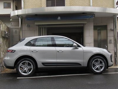 PORSCHE MACAN - 5