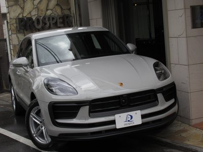 PORSCHE MACAN - 2