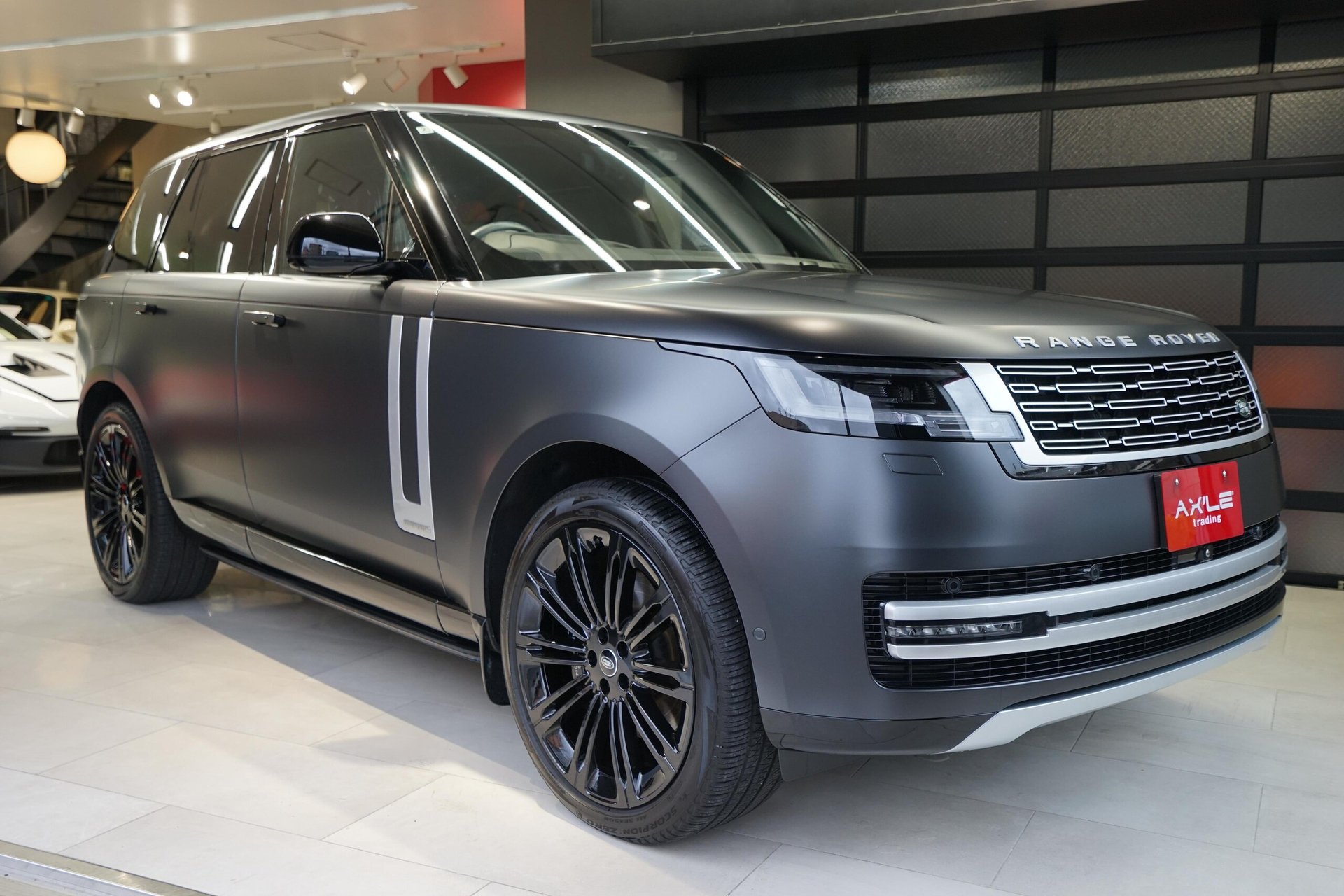 LAND ROVER RANGE ROVER - View 1