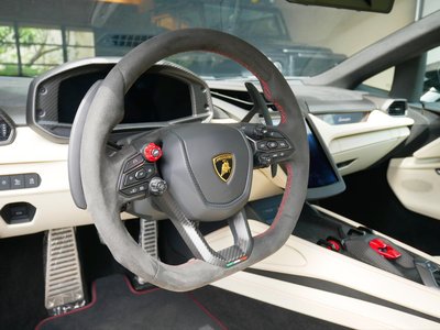 صورة مصغرة 29 لـ 2025 Lamborghini REVUELTO