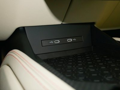 صورة مصغرة 46 لـ 2025 Lamborghini REVUELTO