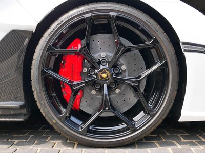صورة مصغرة 50 لـ 2025 Lamborghini REVUELTO
