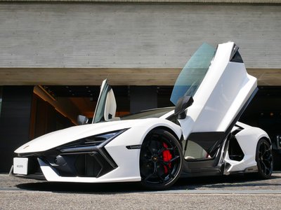 صورة مصغرة 54 لـ 2025 Lamborghini REVUELTO