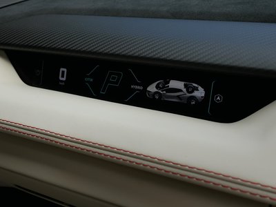 صورة مصغرة 40 لـ 2025 Lamborghini REVUELTO