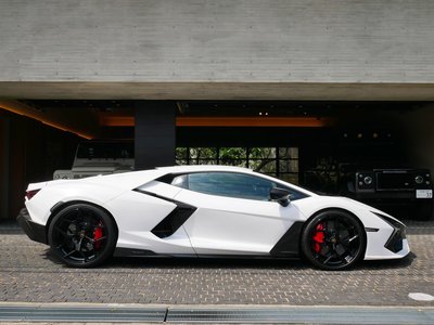 LAMBORGHINI REVUELTO - 6