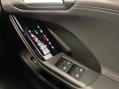 صورة مصغرة 42 لـ 2025 AUDI Q6 E-TRON