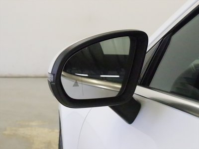 MERCEDES-BENZ CLA - 6