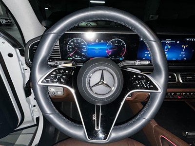 2025 Mercedes-BENZ GLE — миниатюра 18