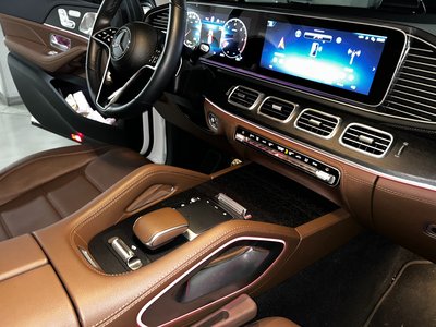 2025 Mercedes-BENZ GLE — миниатюра 19