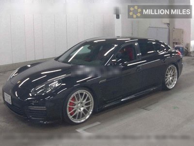 PORSCHE PANAMERA - 4