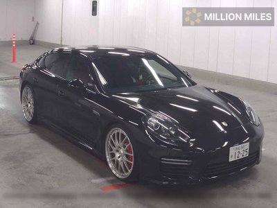 PORSCHE PANAMERA - 1