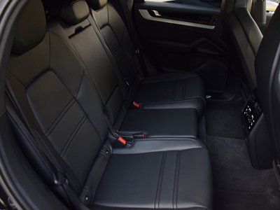 PORSCHE CAYENNE COUPE - 6