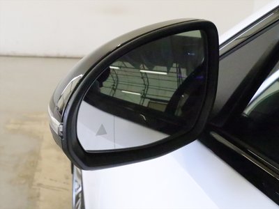 2023 Mercedes-BENZ C-CLASS AMG 照片 6