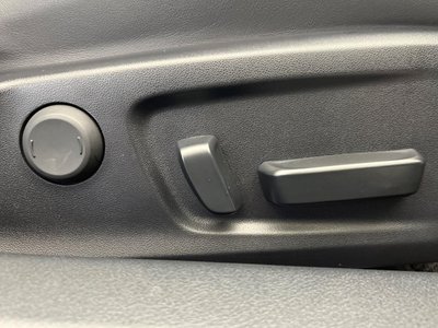 2022 Lexus IS thumbnail 46