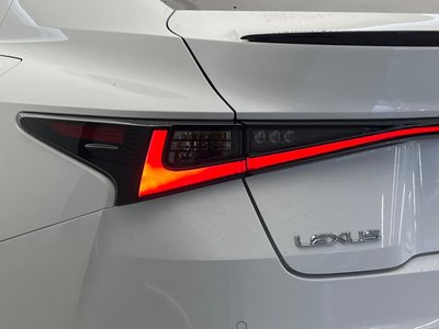 2022 Lexus IS thumbnail 41