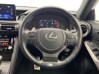 2022 Lexus IS thumbnail 50