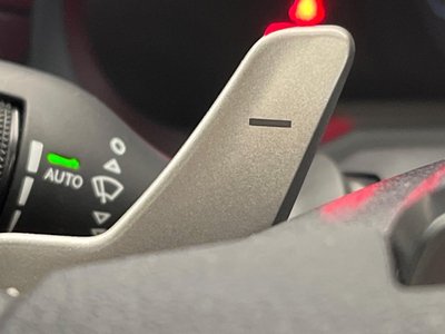 2022 Lexus IS thumbnail 57