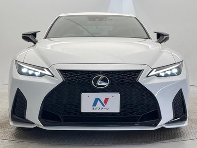 2022 Lexus IS thumbnail 16
