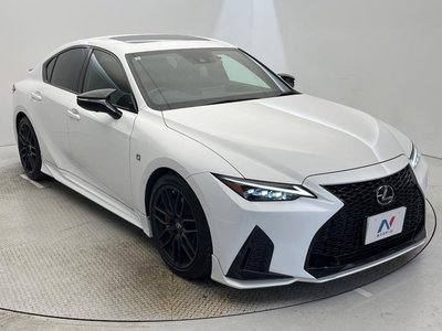 2022 Lexus IS thumbnail 18