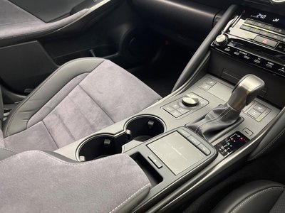 2022 Lexus IS thumbnail 68