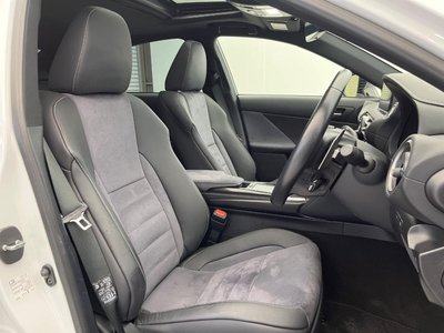 2022 Lexus IS thumbnail 14