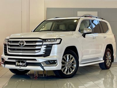 TOYOTA LAND CRUISER 300 - 1