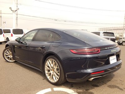 PORSCHE PANAMERA - 8