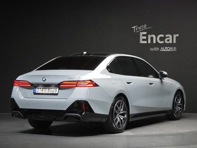 2024 BMW 5 SERIES — фото 3