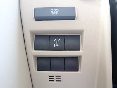 2025 Toyota LAND CRUISER 300 — миниатюра 39