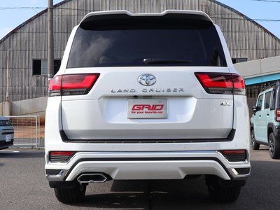 صورة 7 لـ 2025 Toyota LAND CRUISER 300