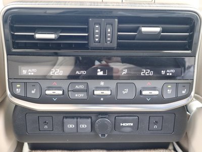 2025 Toyota LAND CRUISER 300 — миниатюра 45