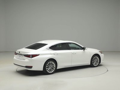 LEXUS ES - 10