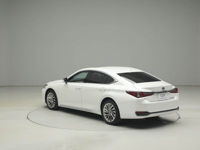 LEXUS ES - 8