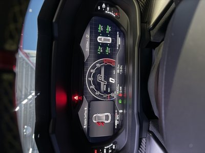 LAMBORGHINI URUS - 10