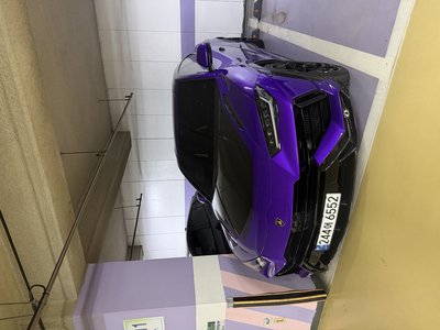 LAMBORGHINI URUS - 2