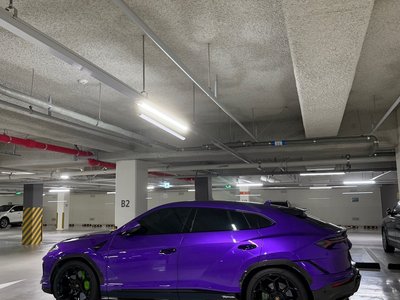 2024 Lamborghini URUS thumbnail 19