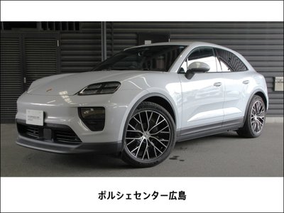 PORSCHE MACAN - 1