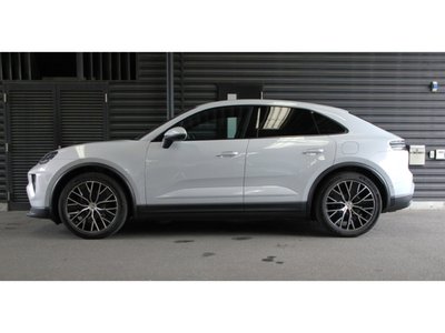 PORSCHE MACAN - 2