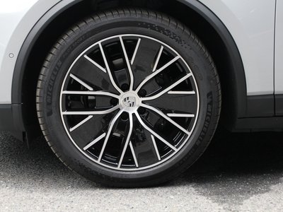 PORSCHE MACAN - 9
