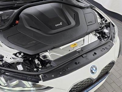 2025 BMW I4 — фото 7