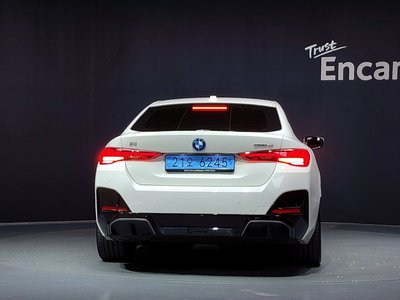 2025 BMW I4 — фото 3